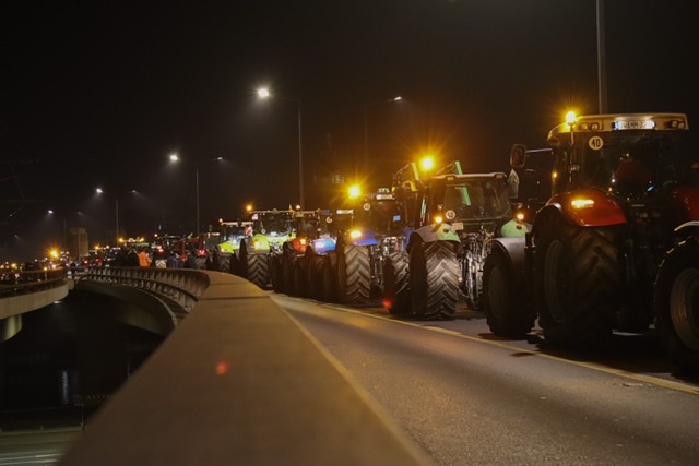 Traktoren blockieren Dresdener Innenstadt